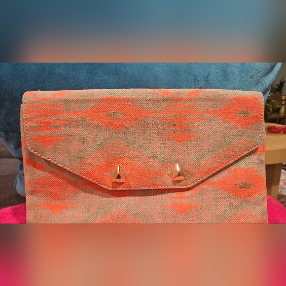 STELLA & DOT City Slim Clutch Aztec Coral. NWOT - Picture 4 of 12